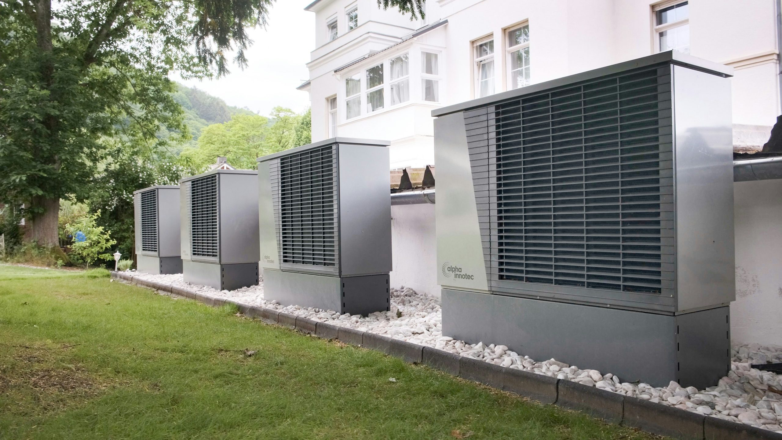 alpha innotec thiufsr8kwg unsplash